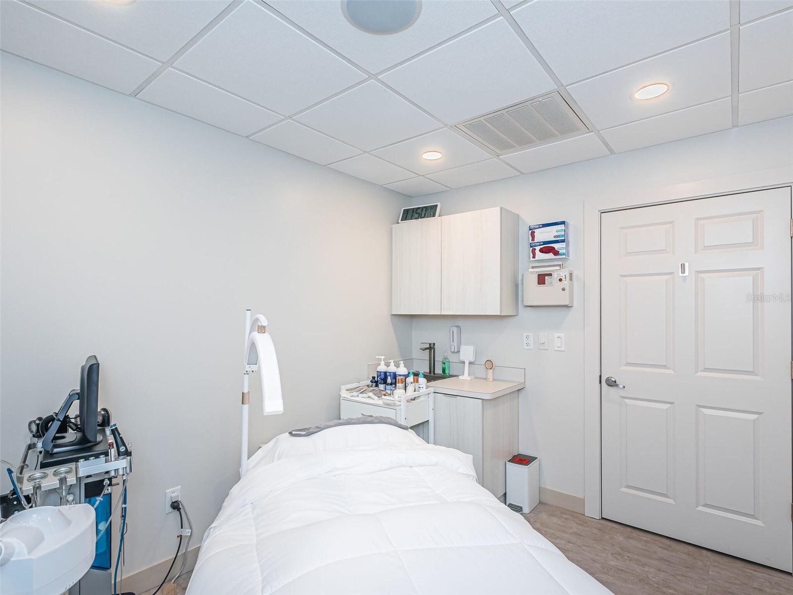 COLLINS ARMENIA PARK - Commercial Sale