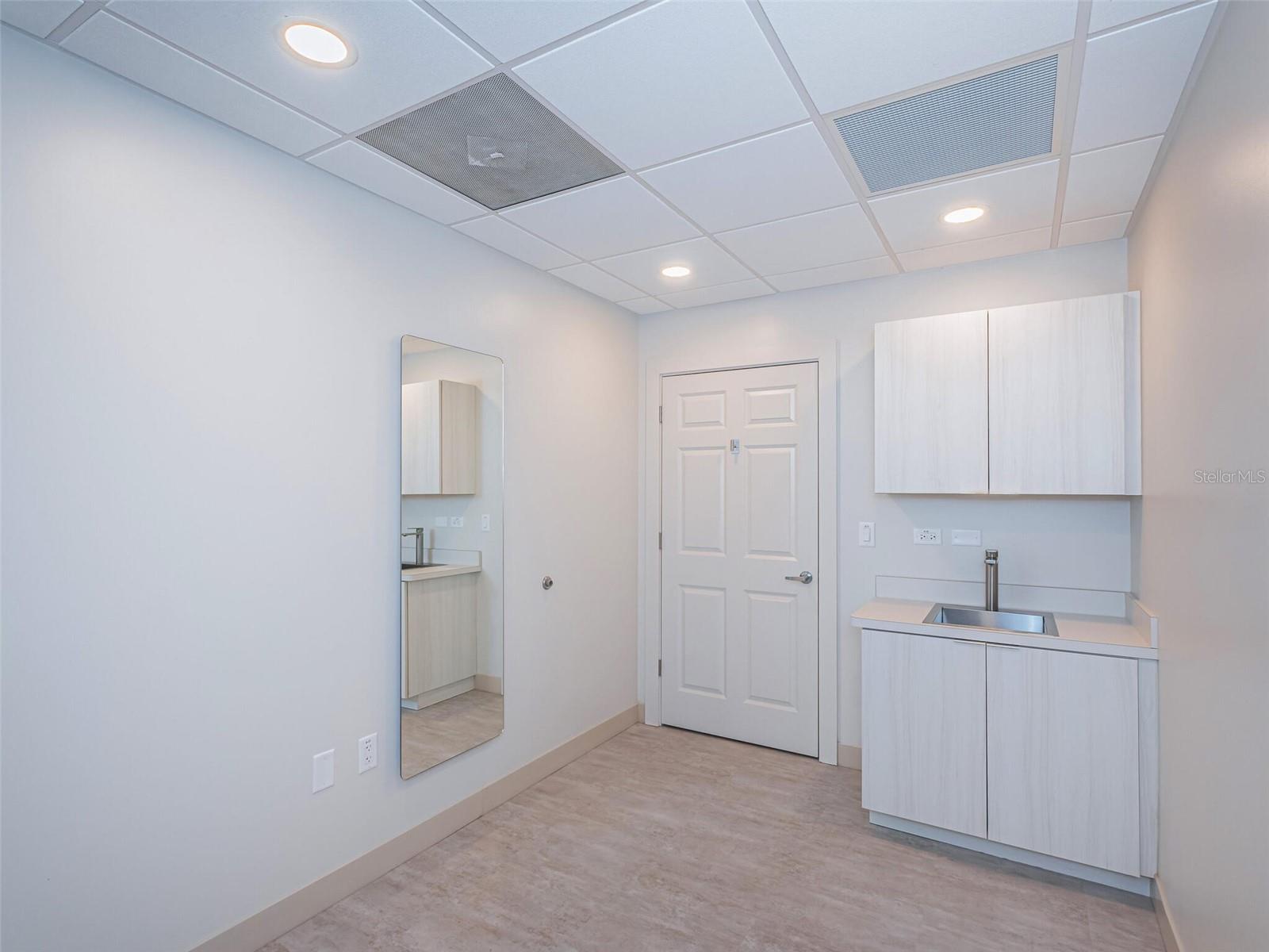 COLLINS ARMENIA PARK - Commercial Sale