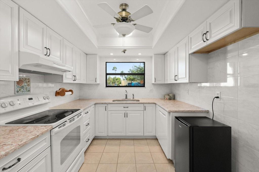 Photo of 1302 58th Street W, Bradenton, FL 34209 (MLS # A4650683)