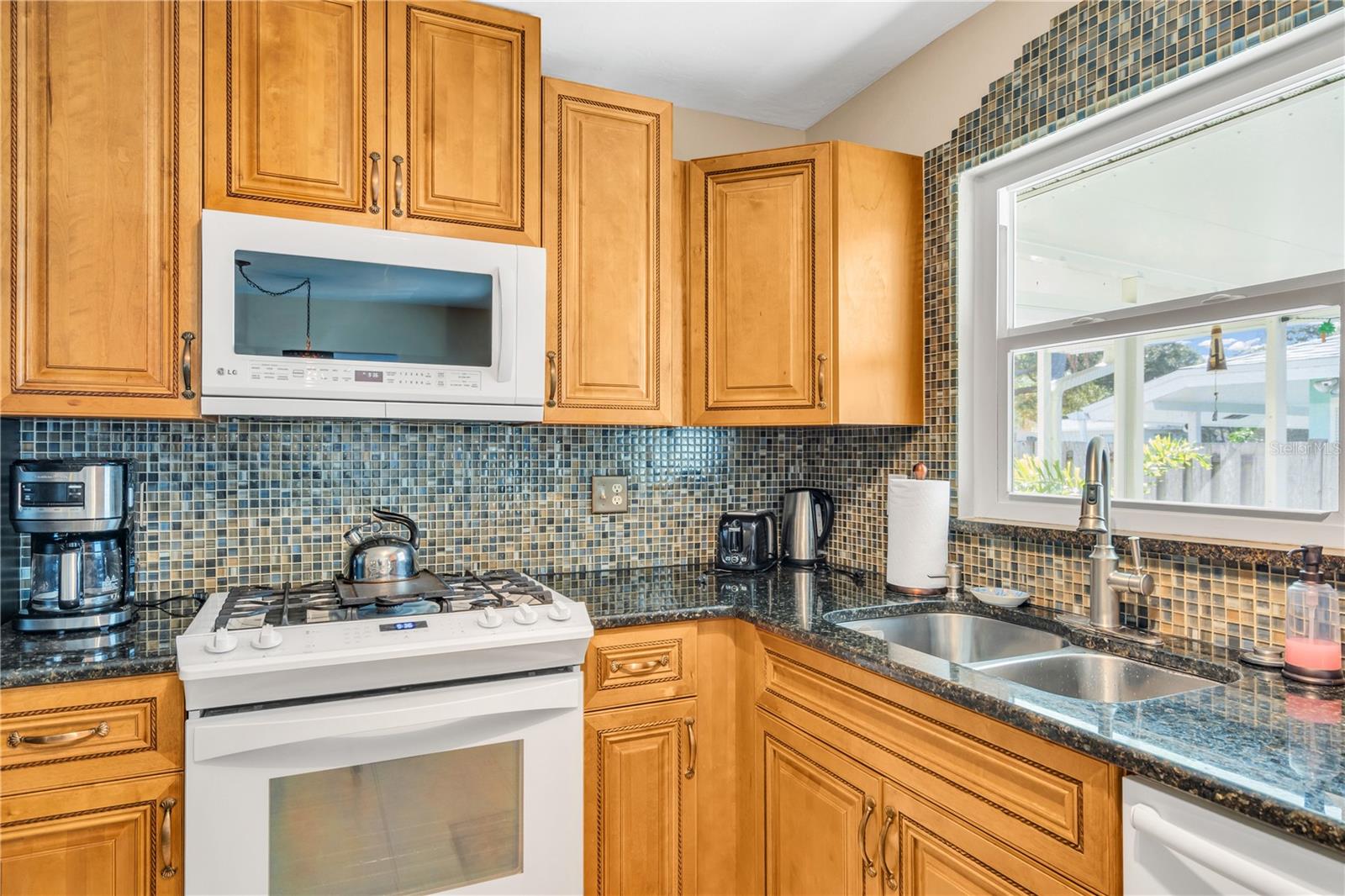 DESOTO TERRACE - Residential Lease