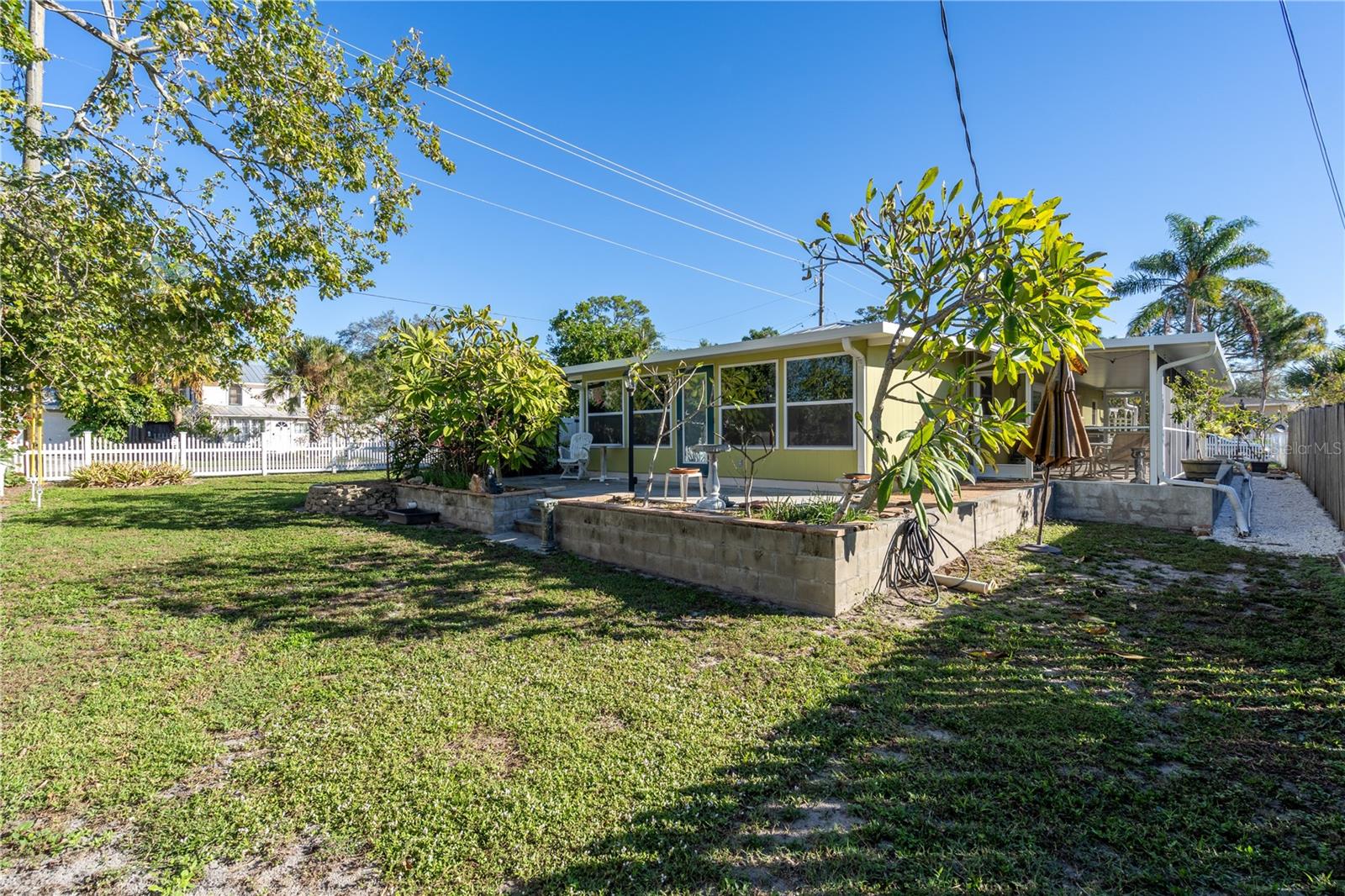 DESOTO TERRACE - Residential Lease