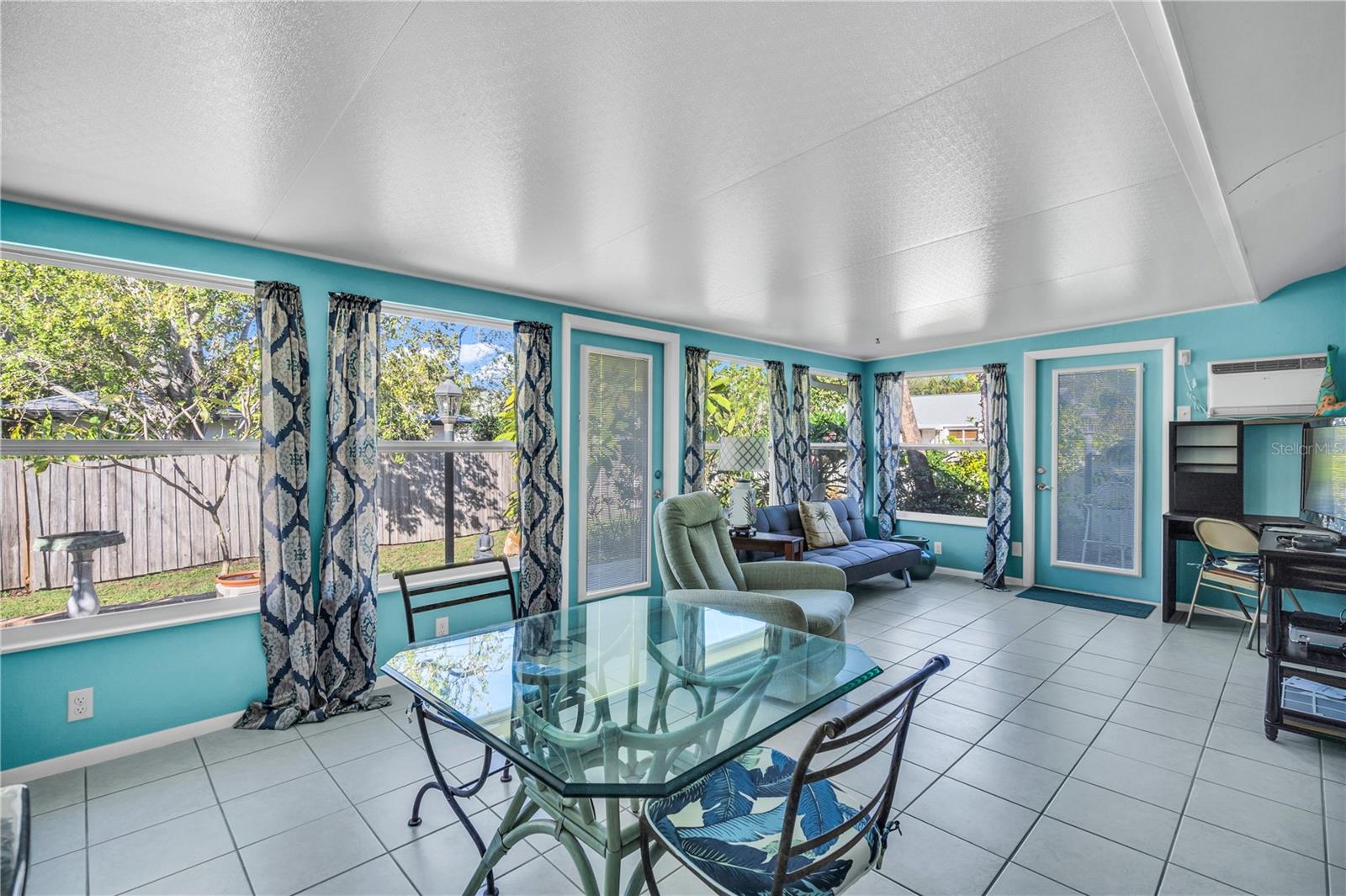 DESOTO TERRACE - Residential Lease