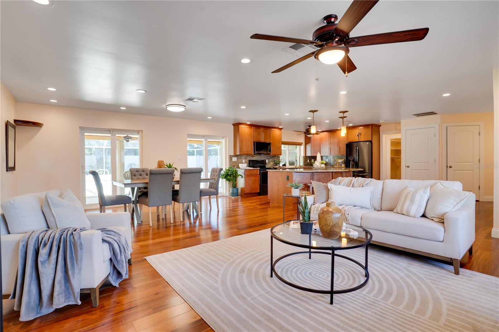 SEMINOLE HILLS - Residential
