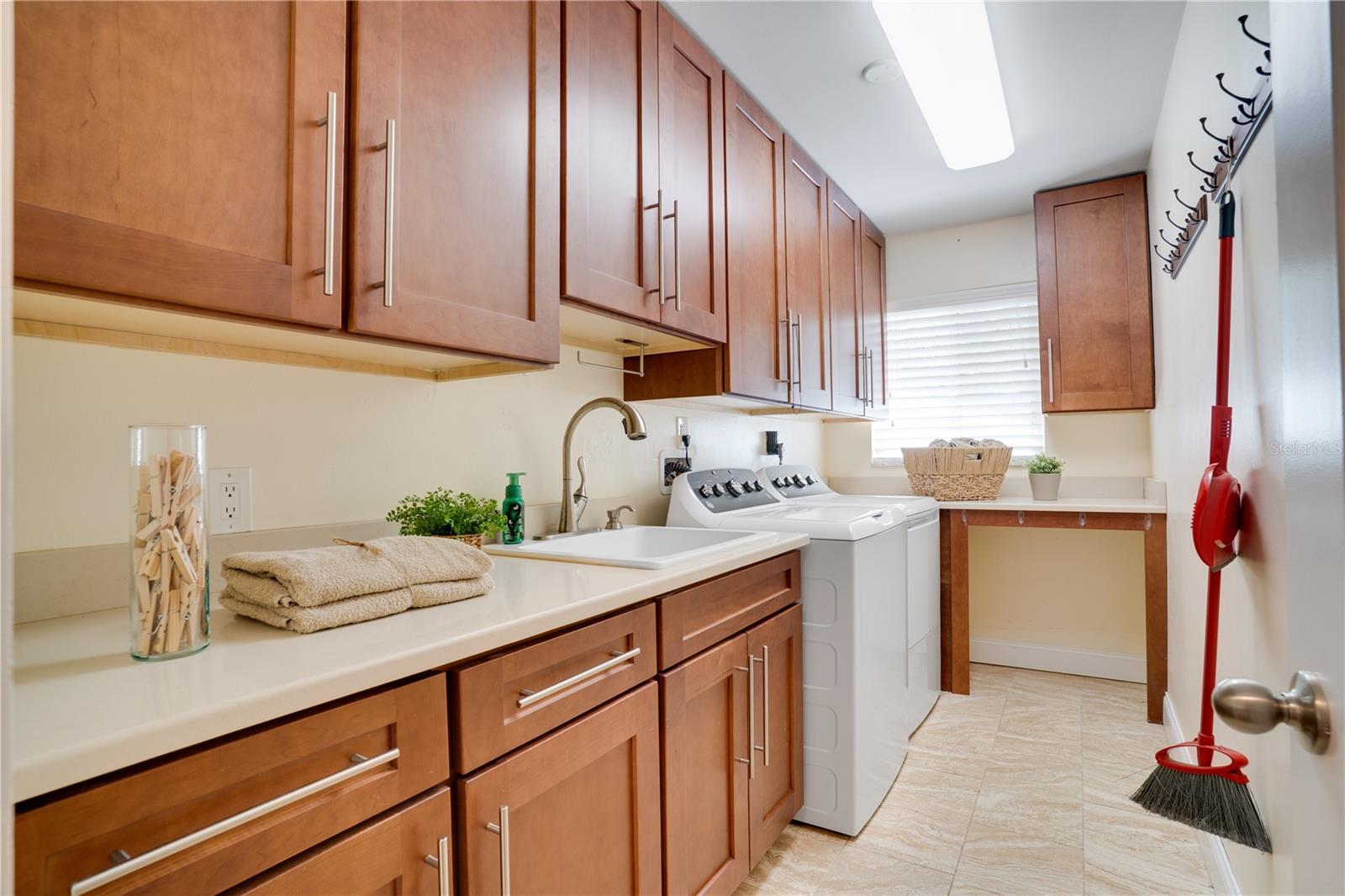 SEMINOLE HILLS - Residential