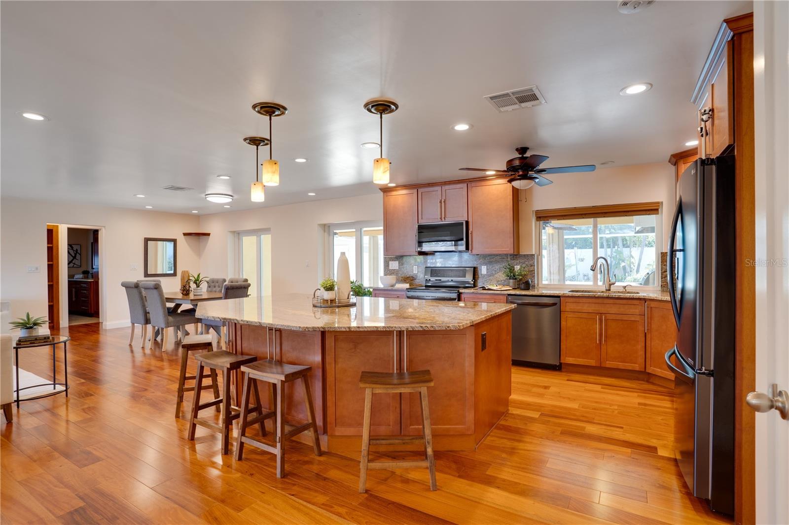 SEMINOLE HILLS - Residential