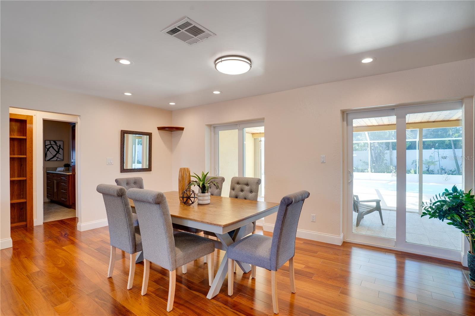 SEMINOLE HILLS - Residential