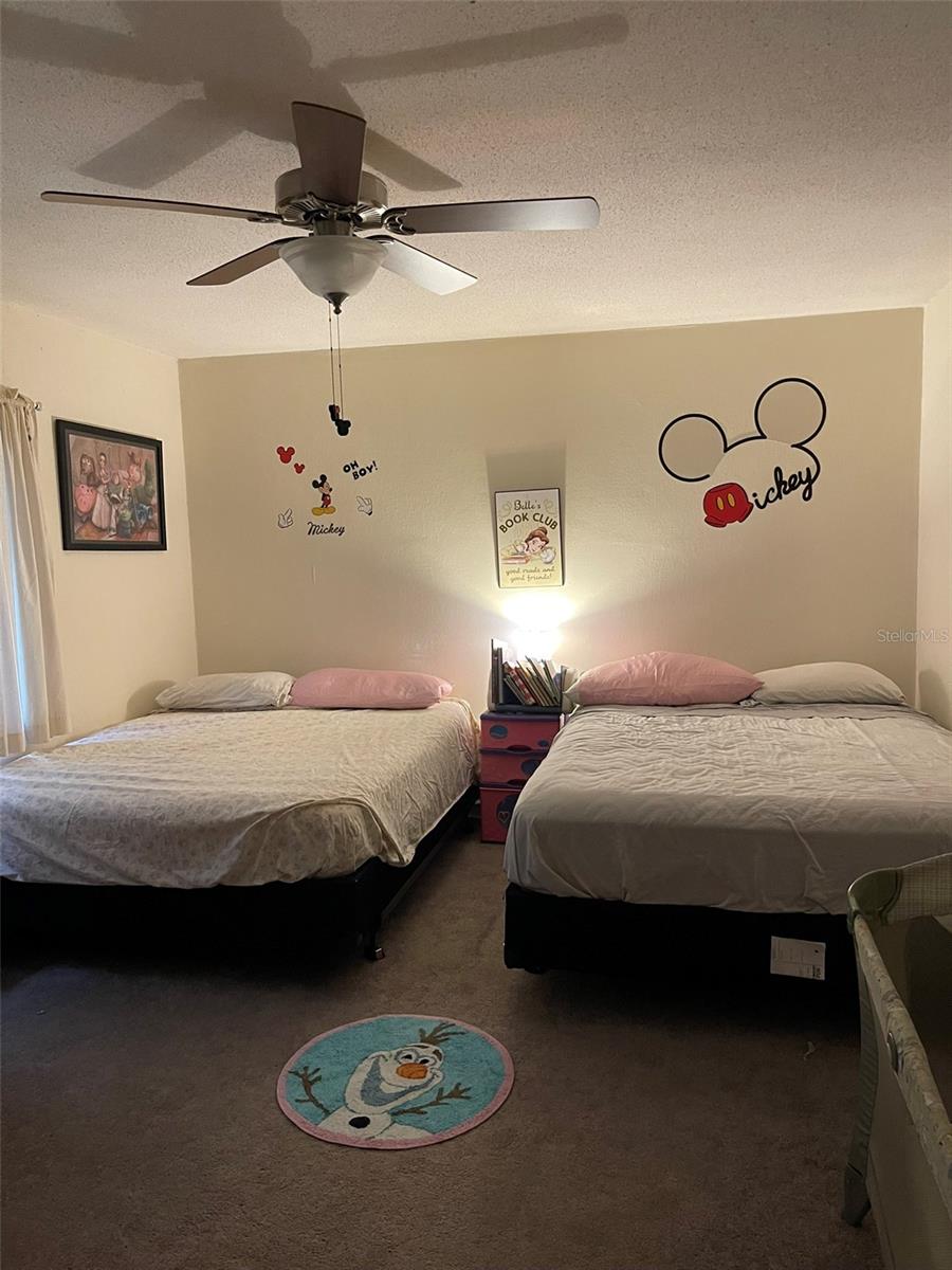 GRENELEFE TWNHSE AREA 30-LEFT - Residential