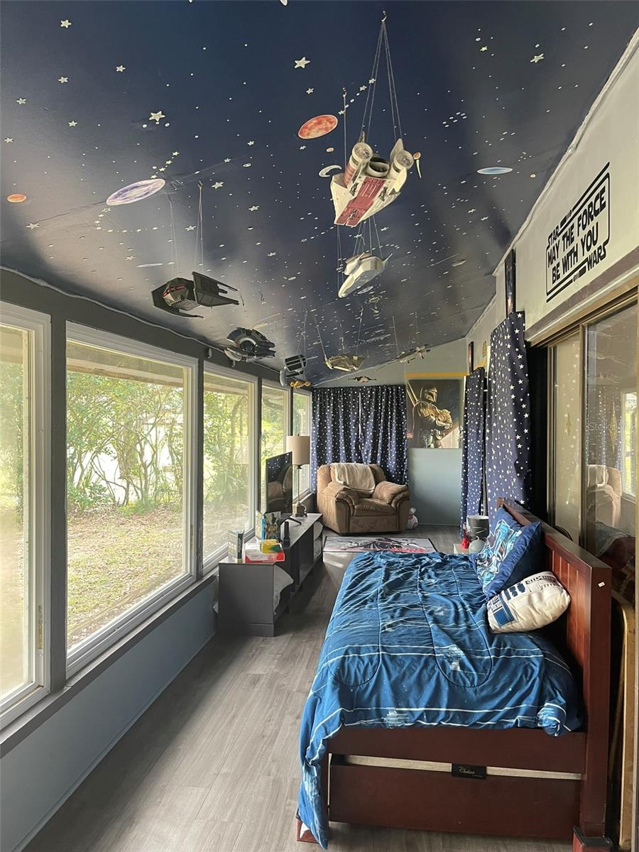 GRENELEFE TWNHSE AREA 30-LEFT - Residential