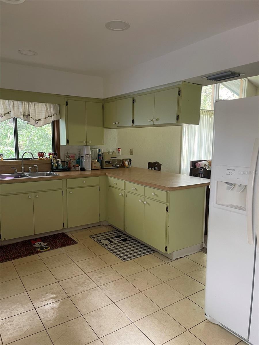 GRENELEFE TWNHSE AREA 30-LEFT - Residential