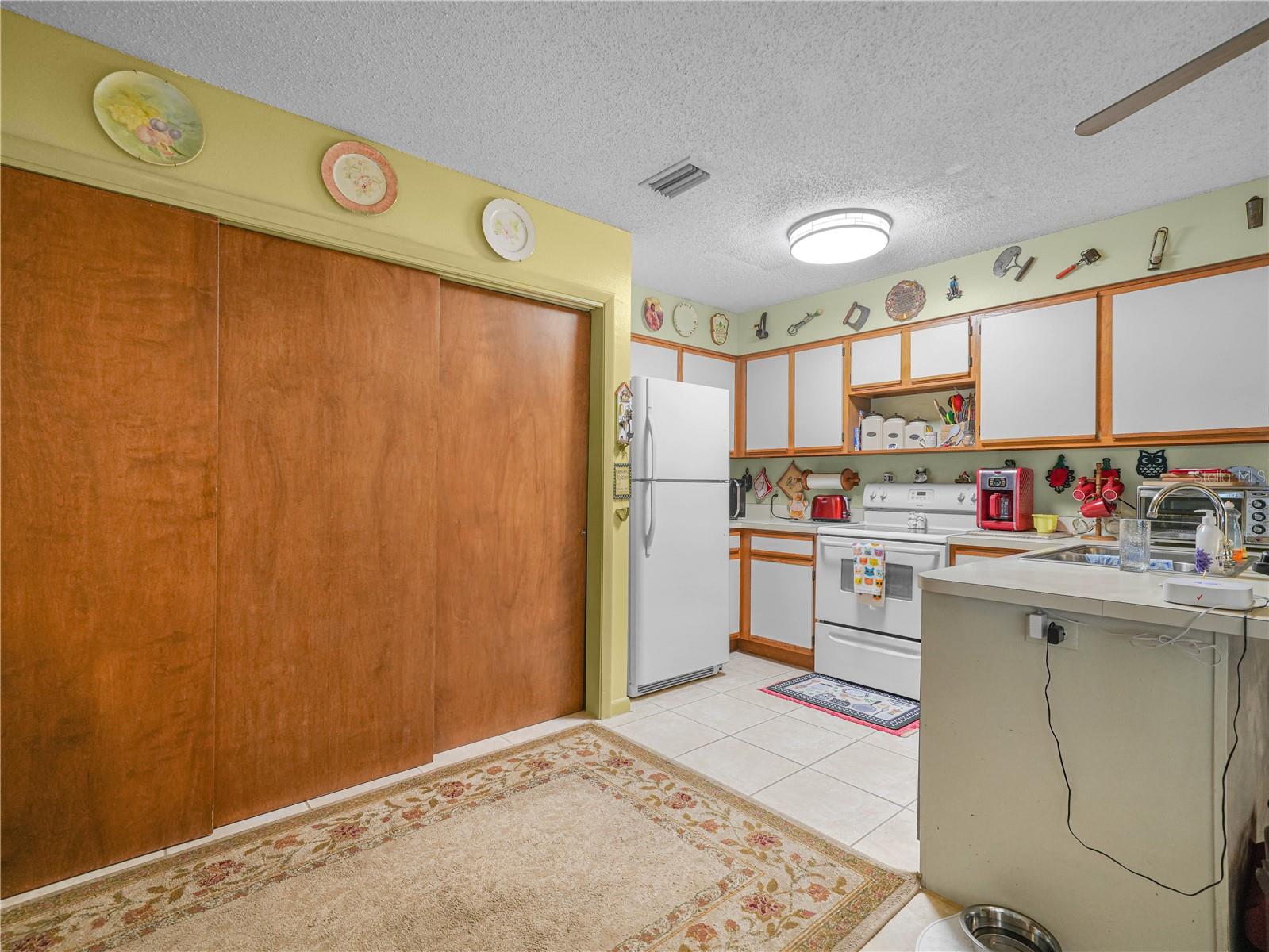 GOLDENBOUGH T A YARNELL - Residential