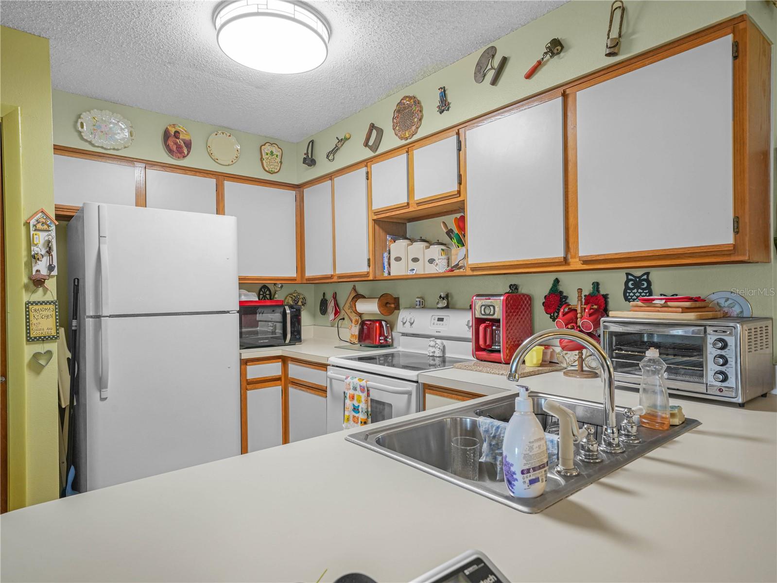 GOLDENBOUGH T A YARNELL - Residential