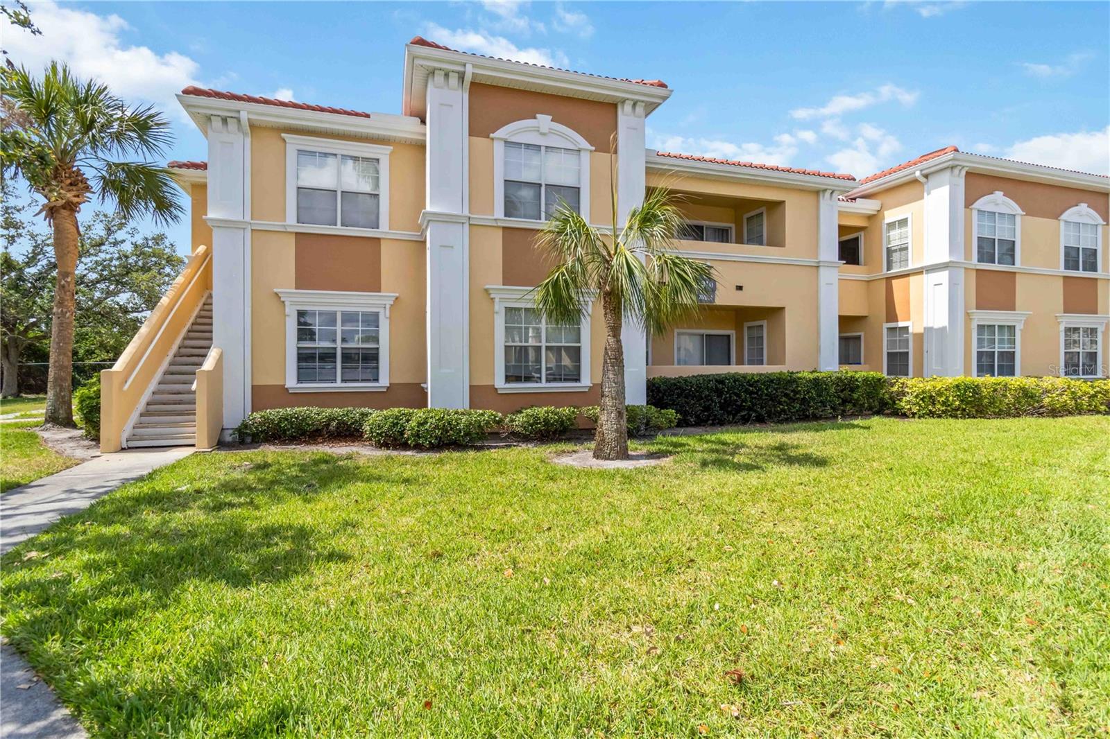 1010 VILLAGIO CIRCLE 202