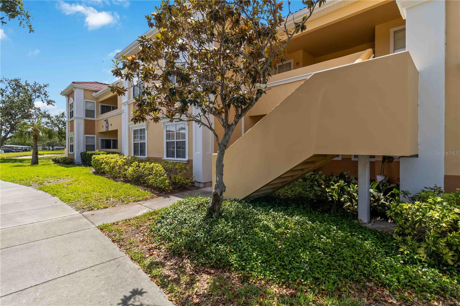 1010 VILLAGIO CIRCLE 202