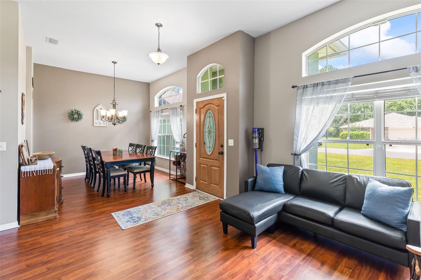 3 KANAWHA COURT
