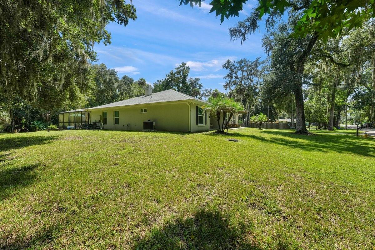 2176 JUANITA DRIVE