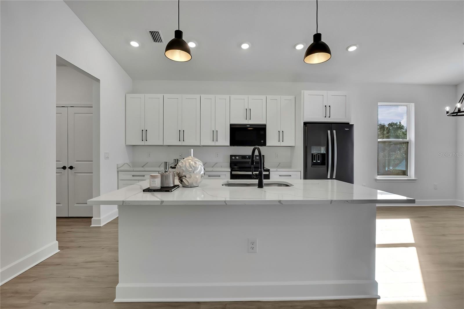 ROYAL HIGHLANDS - Residential