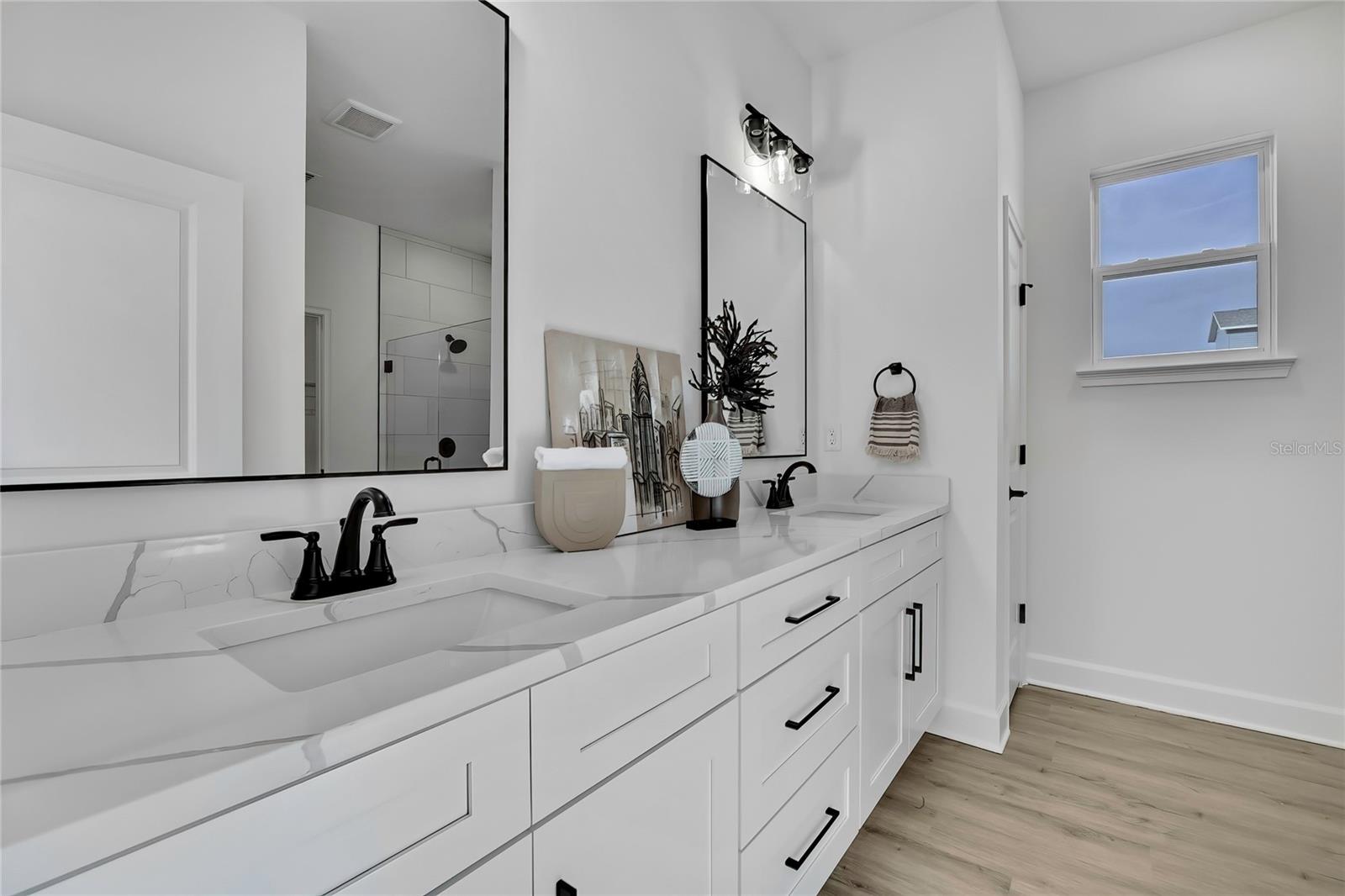 ROYAL HIGHLANDS - Residential