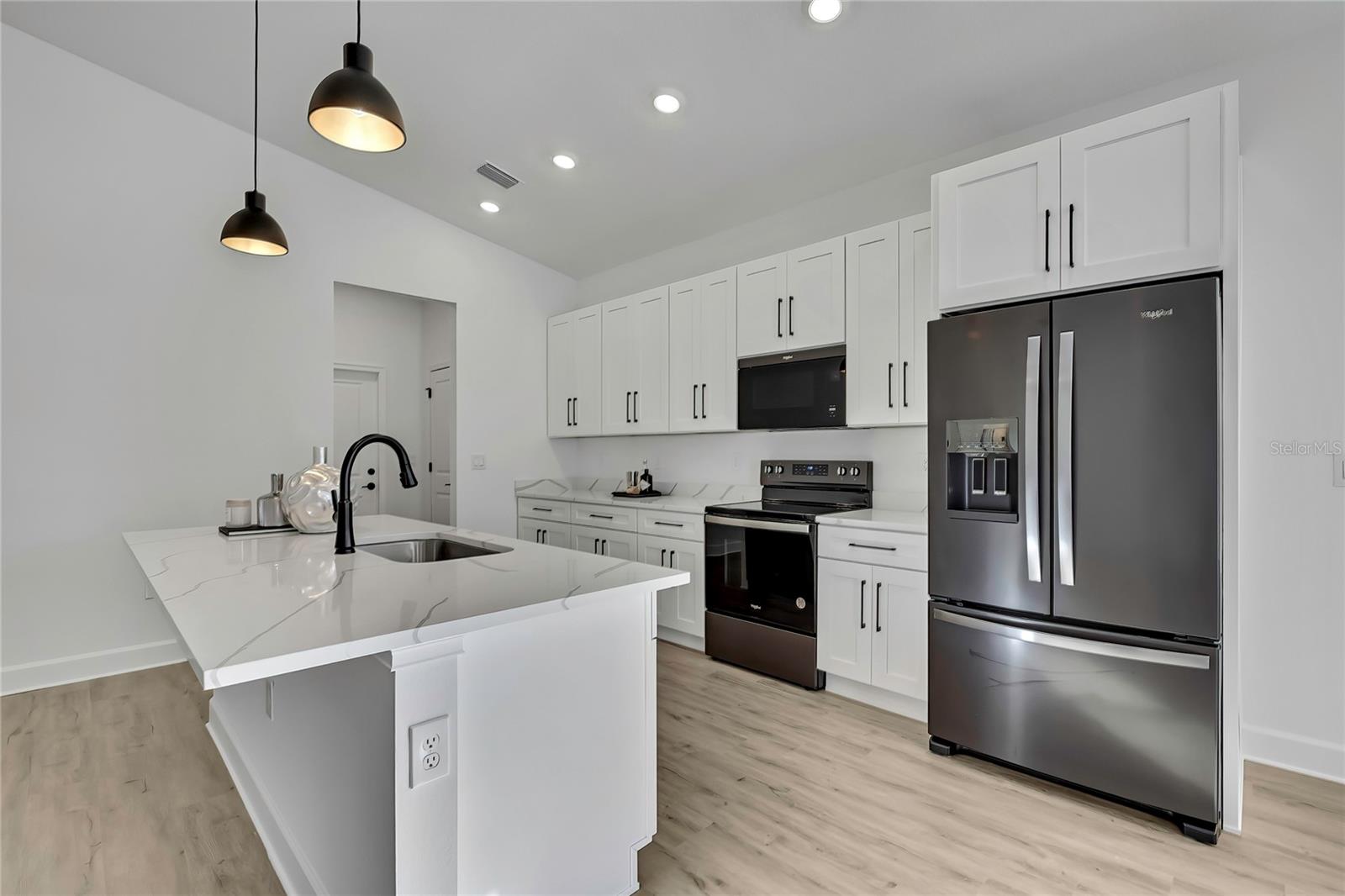 ROYAL HIGHLANDS - Residential