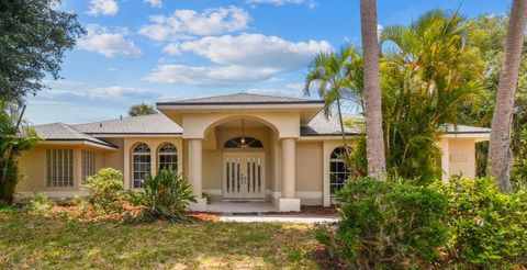 A home in PUNTA GORDA