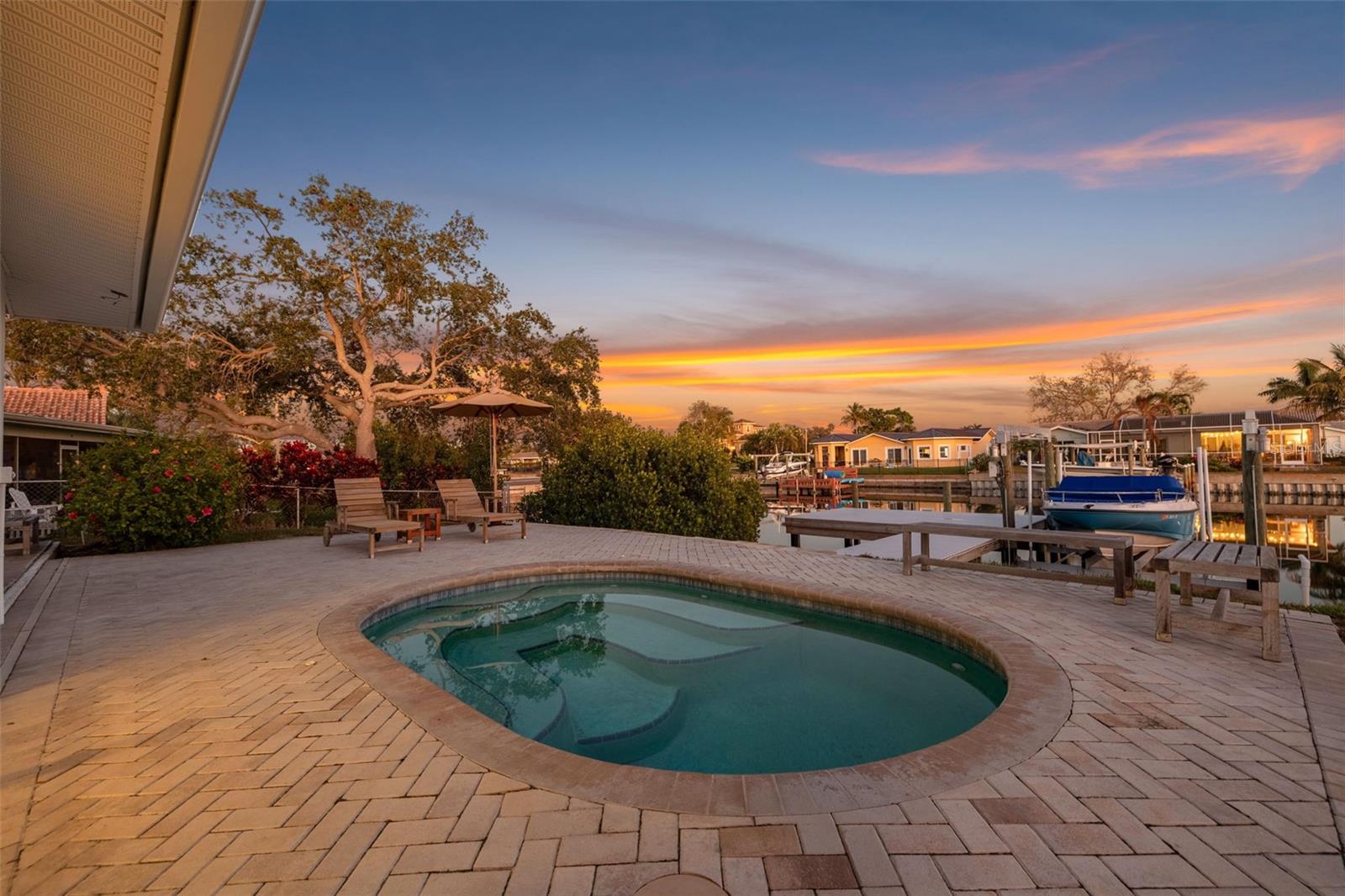 VENETIAN ISLES - Residential