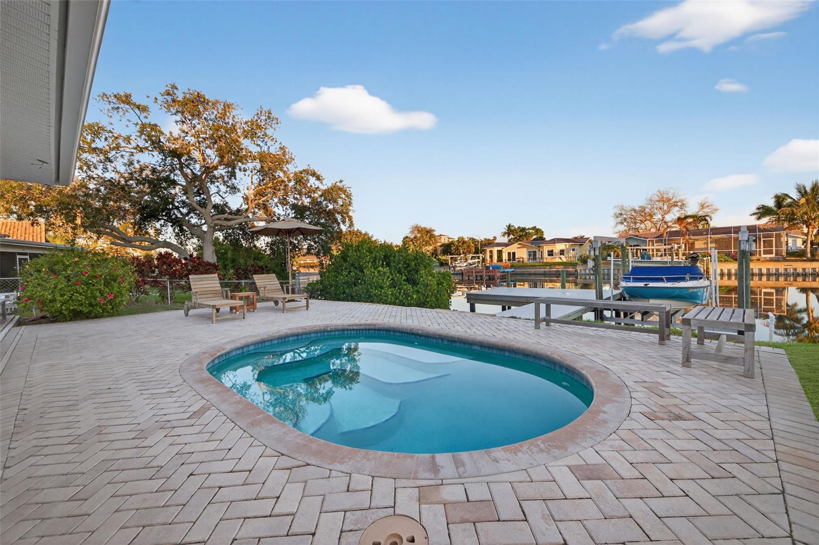 VENETIAN ISLES - Residential