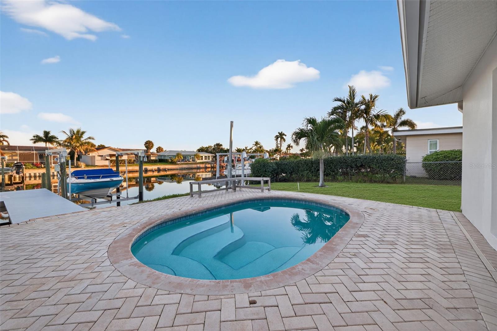 VENETIAN ISLES - Residential