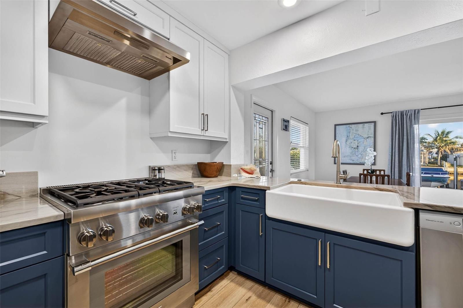 VENETIAN ISLES - Residential