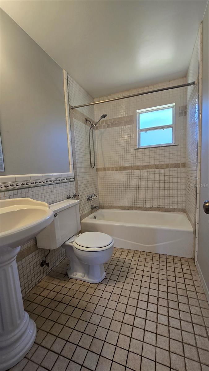 JACKS SUB REP LAKE FOREST EMS - Residential