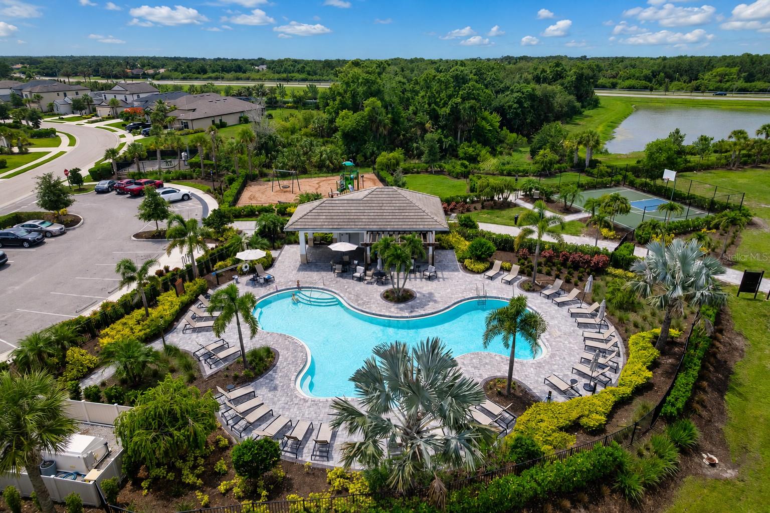 6420 GRANDVIEW HILL COURT