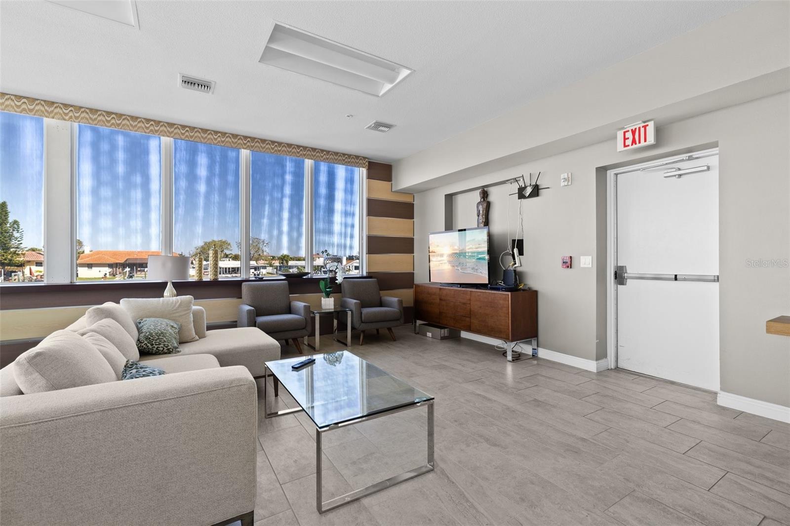 ISLAND WAY TOWERS CONDO - Residential Lease