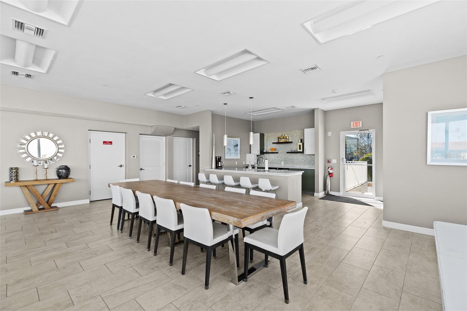 ISLAND WAY TOWERS CONDO - Residential Lease