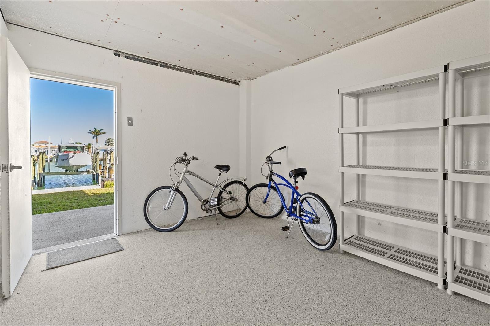 ISLAND WAY TOWERS CONDO - Residential Lease