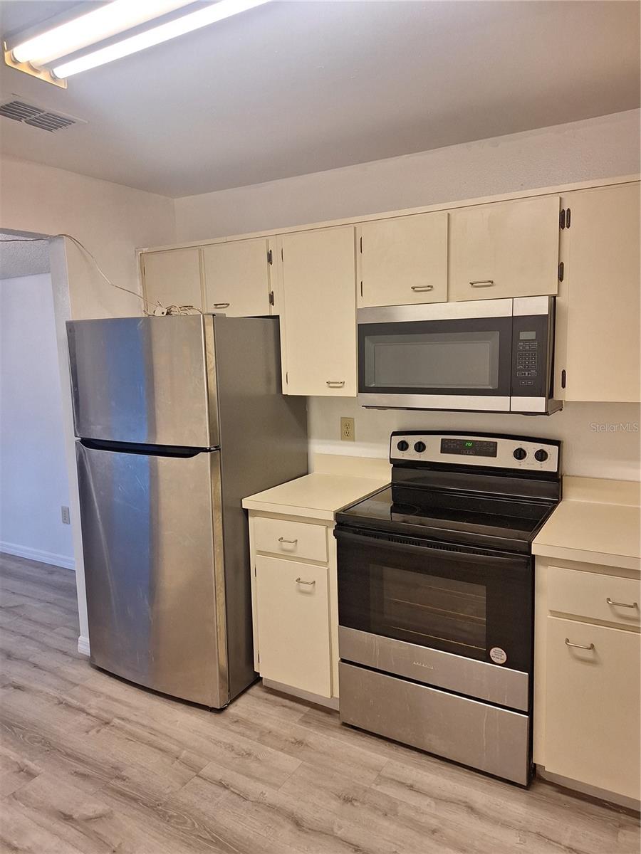 RAINTREE VILLAGE CONDO N - Residential