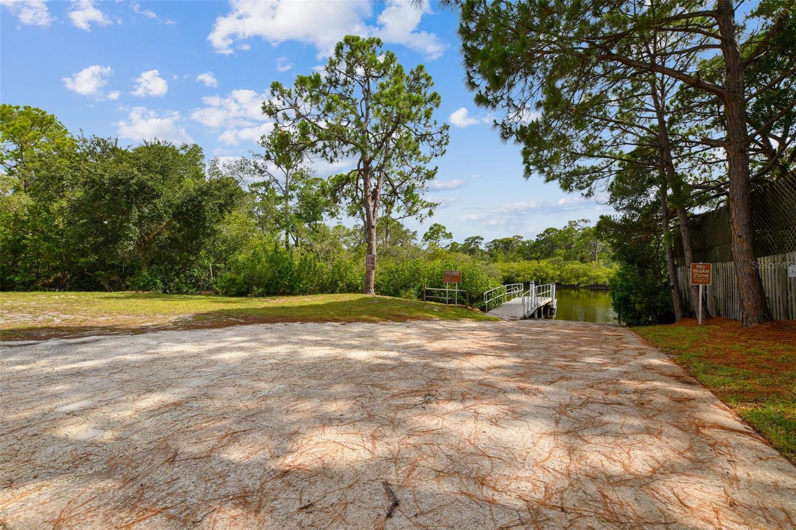 BAYWOOD VILLAGE SEC 4 - Residential