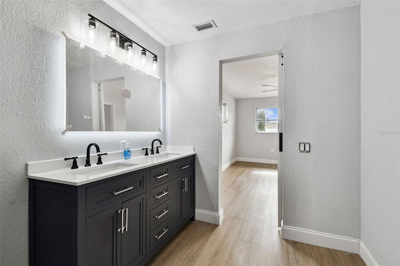 BAYWOOD VILLAGE SEC 4 - Residential