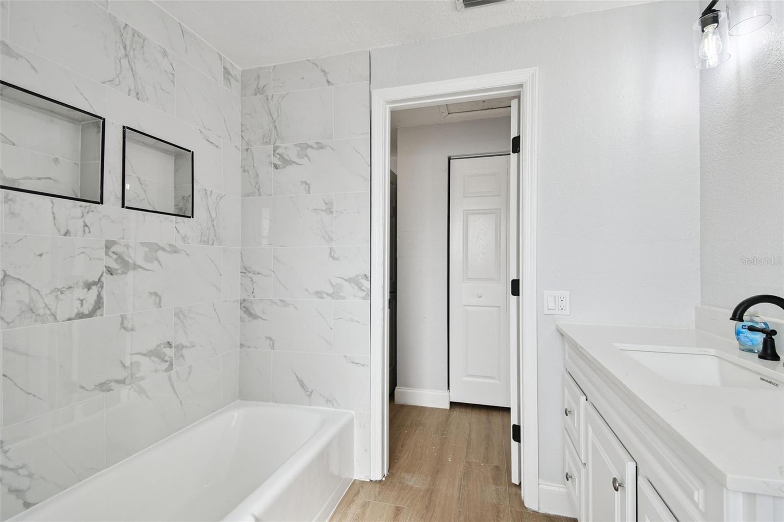 BAYWOOD VILLAGE SEC 4 - Residential