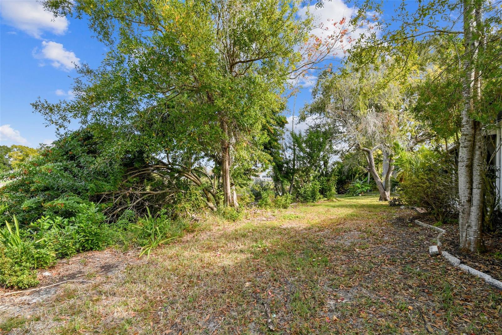 BAYWOOD VILLAGE SEC 4 - Residential