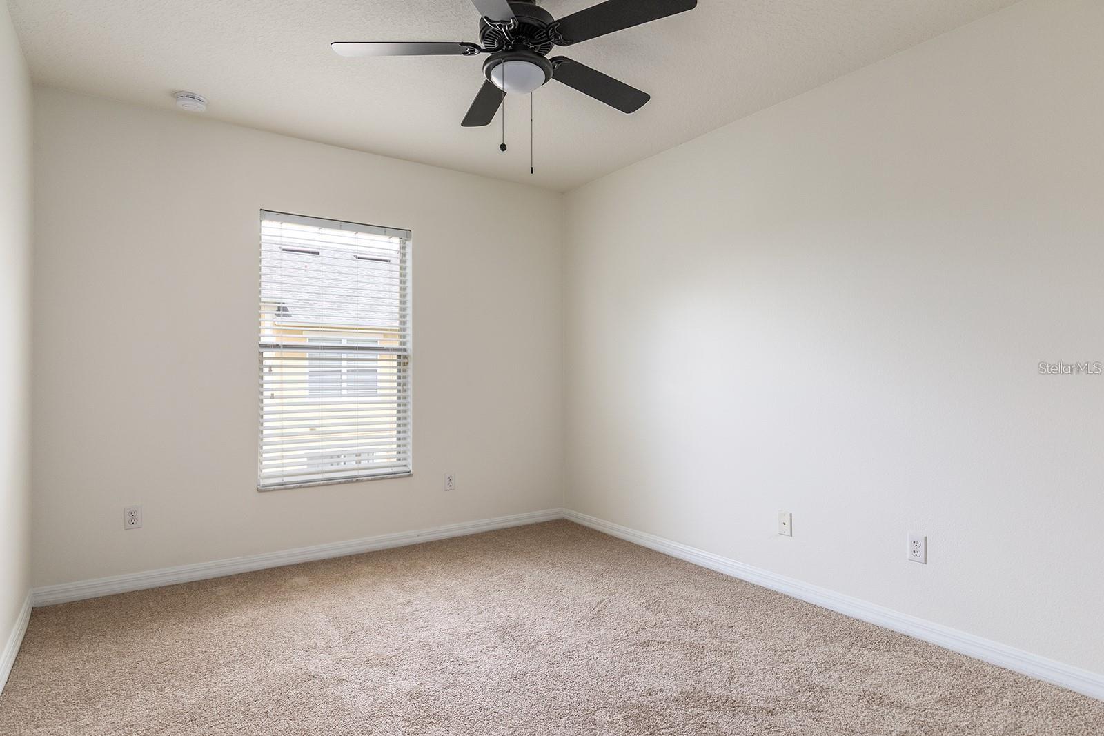 HAWTHORNE GLEN TWNHMS - Residential