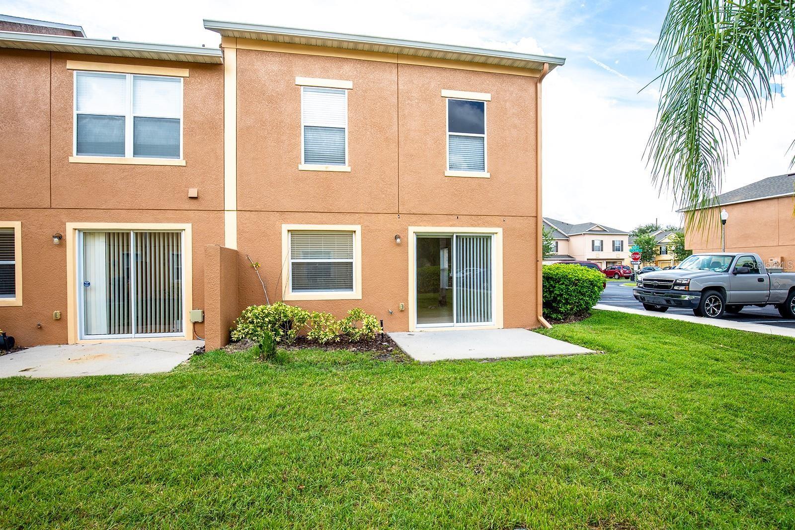 HAWTHORNE GLEN TWNHMS - Residential