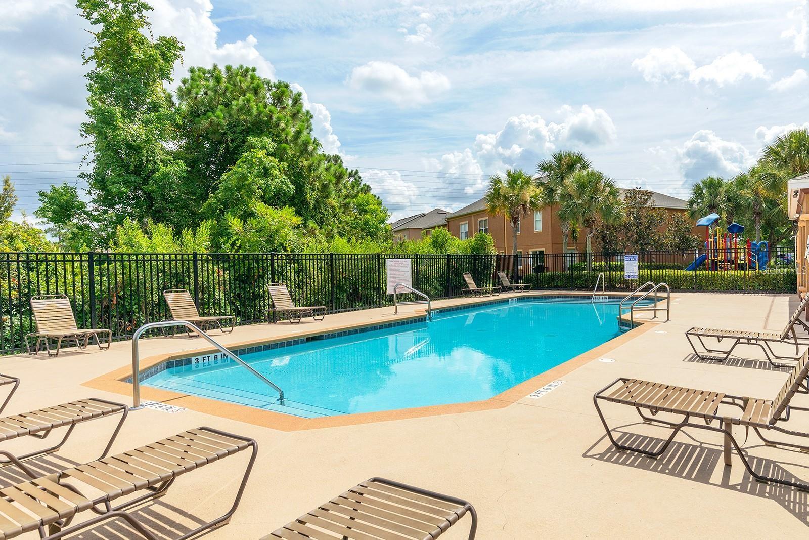 HAWTHORNE GLEN TWNHMS - Residential