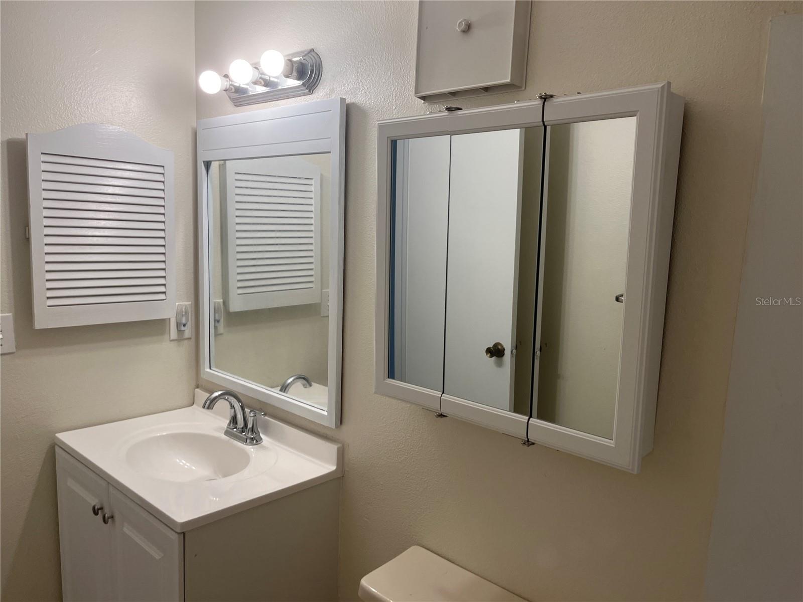 VILLAS AT COUNTRYSIDE THE - Residential