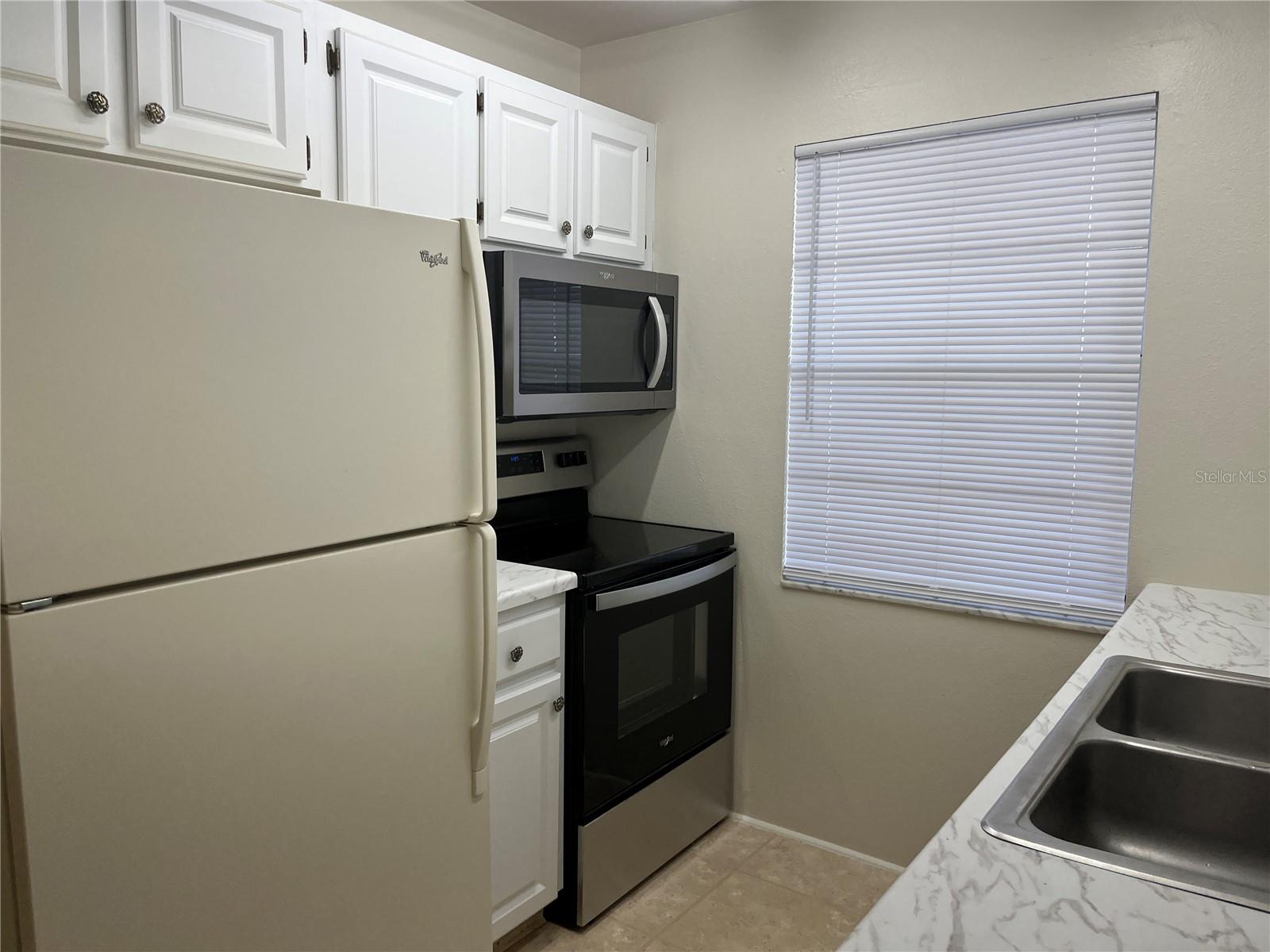 VILLAS AT COUNTRYSIDE THE - Residential