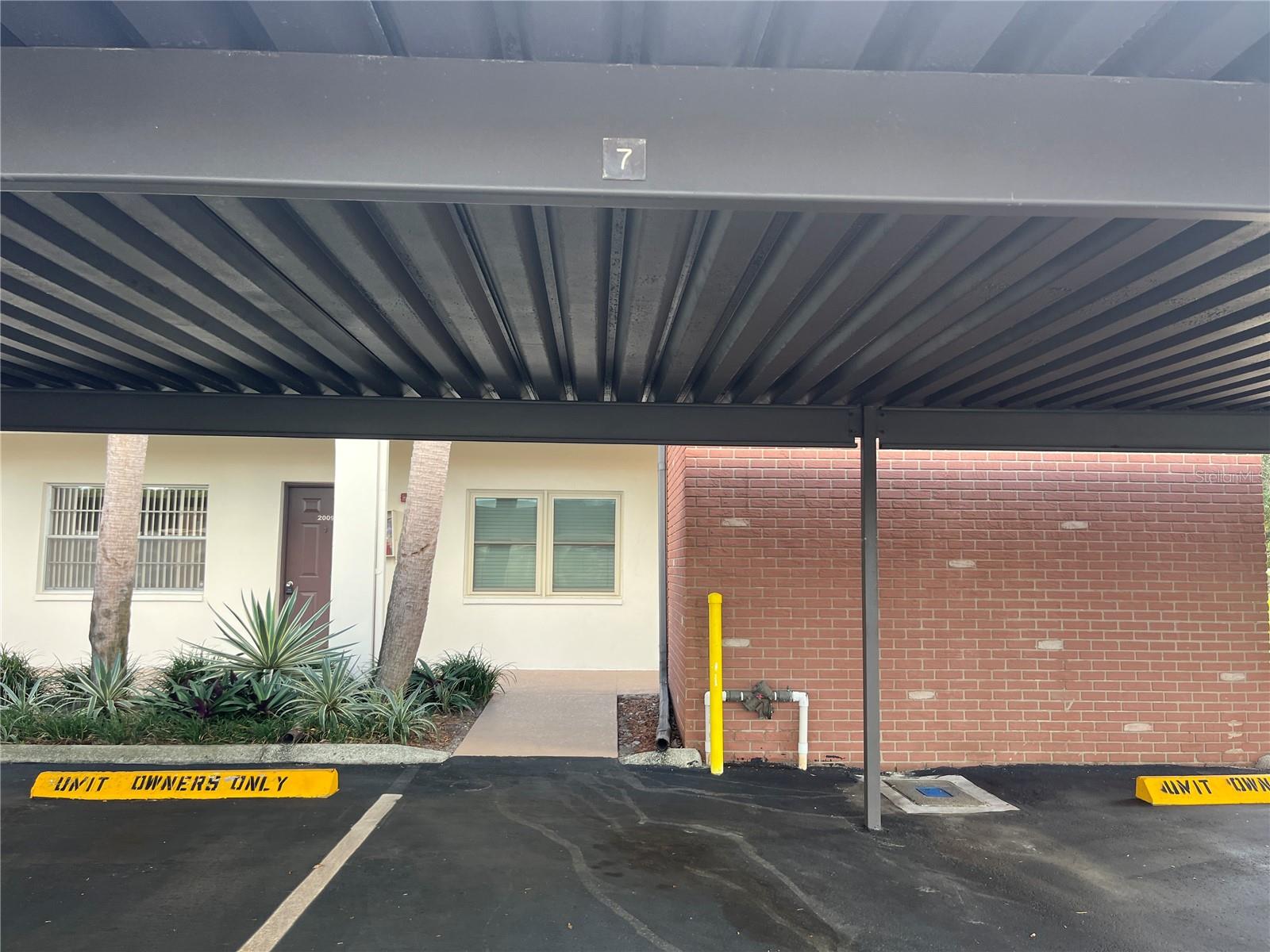 VILLAS AT COUNTRYSIDE THE - Residential