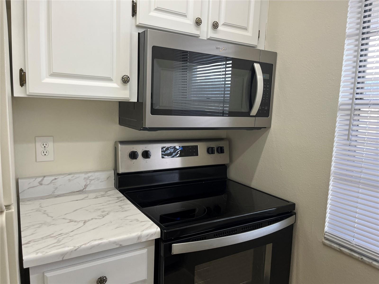 VILLAS AT COUNTRYSIDE THE - Residential