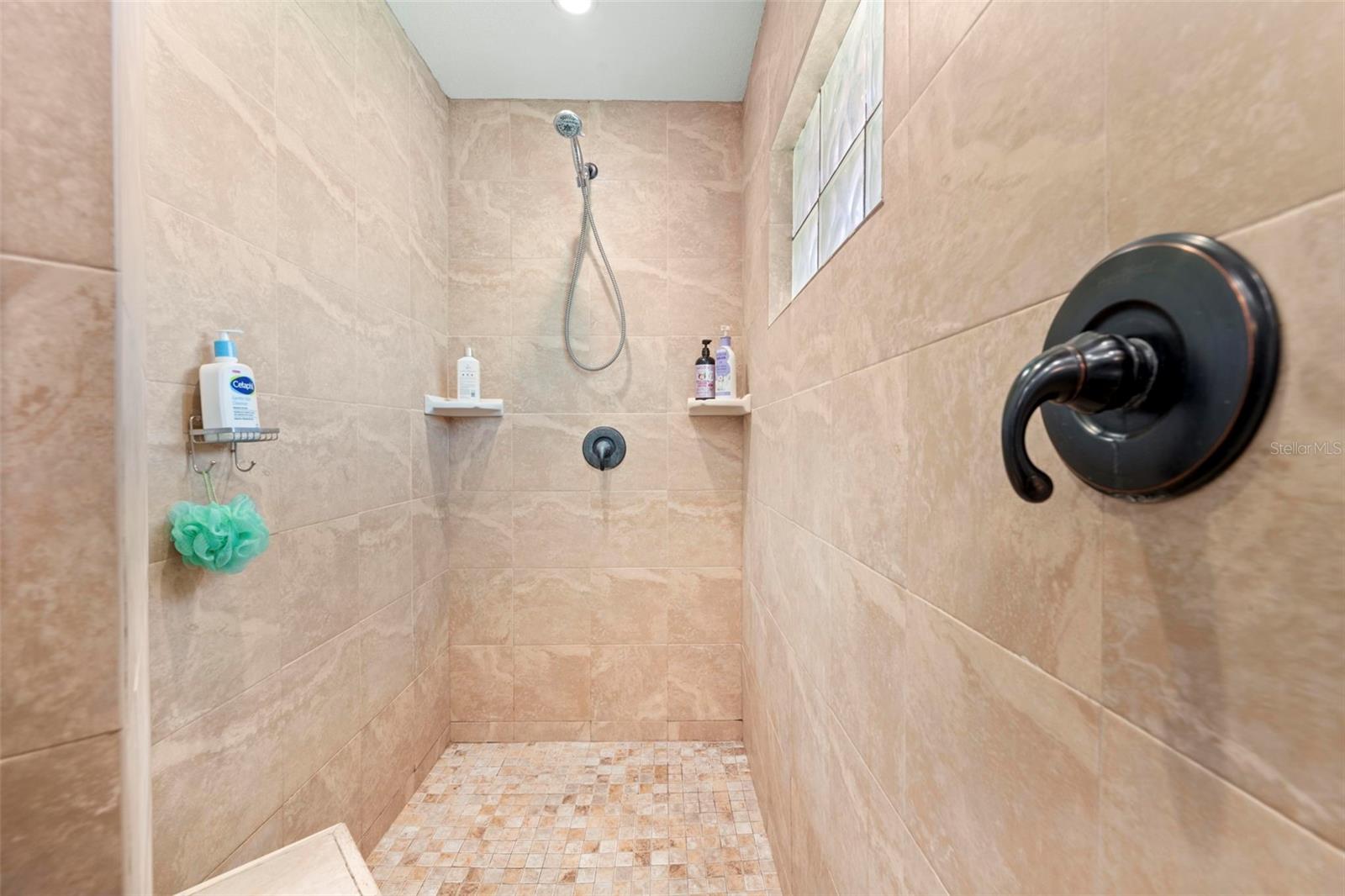 PRISTINE PLACE PH 1 - Residential