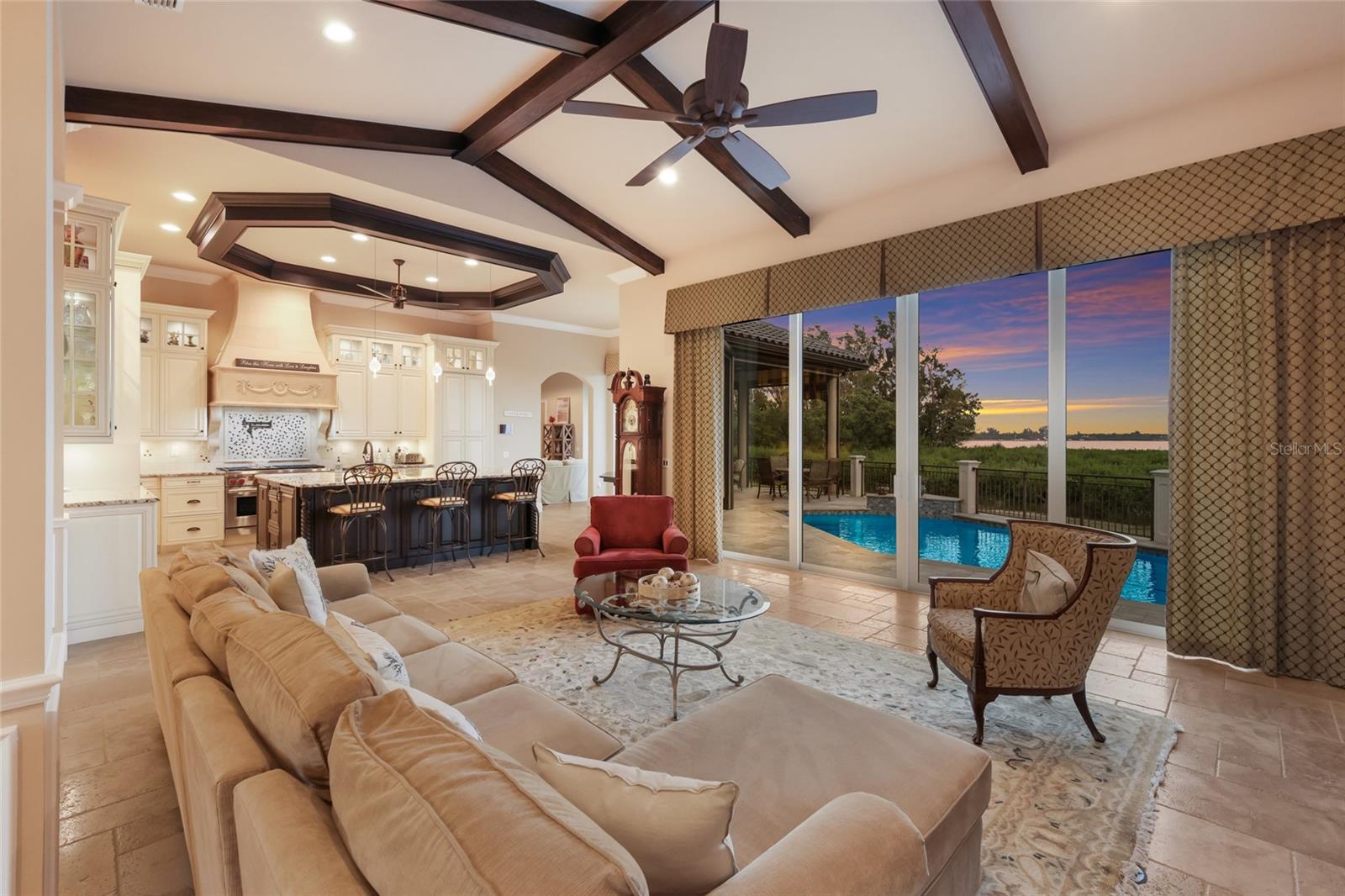 PALMA SOLA POINTE - Residential