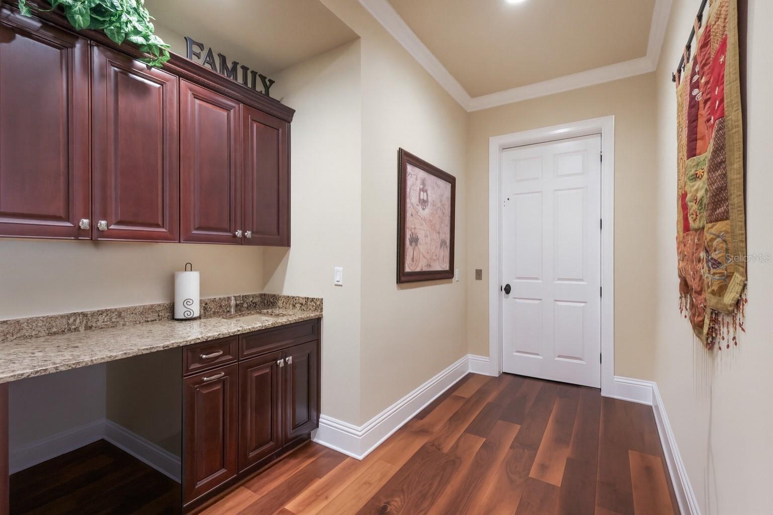 PALMA SOLA POINTE - Residential