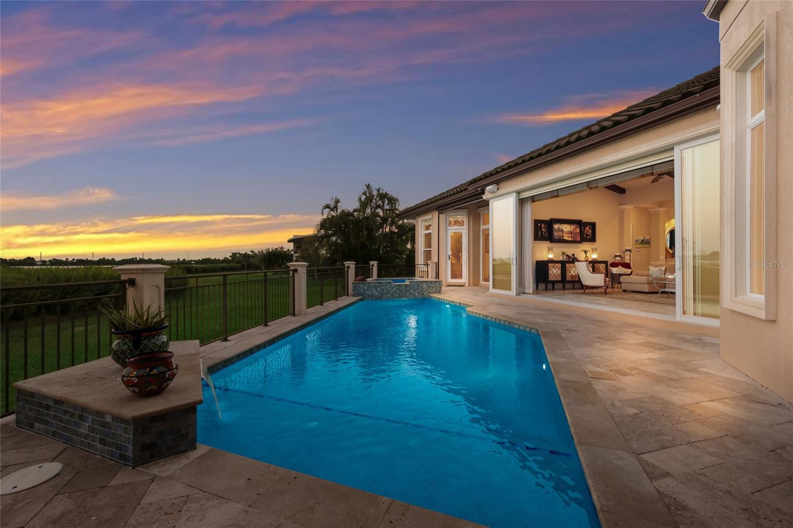 PALMA SOLA POINTE - Residential