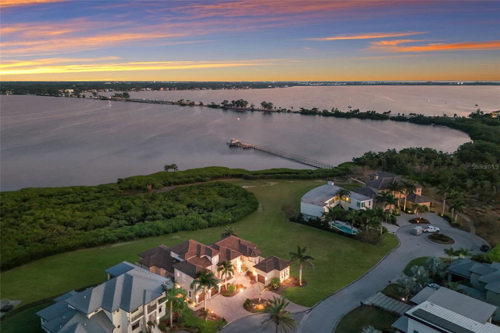 PALMA SOLA POINTE - Residential