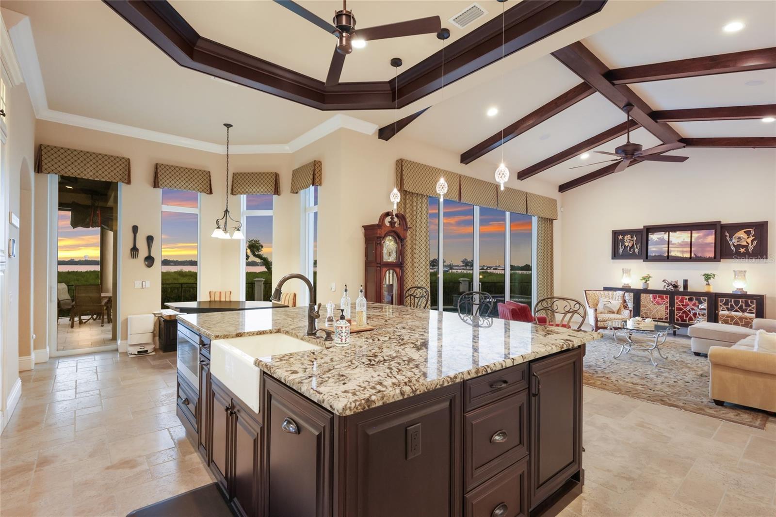 PALMA SOLA POINTE - Residential